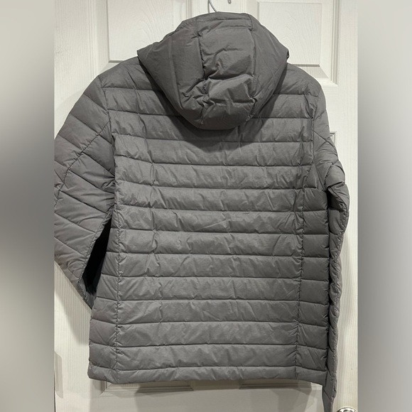 Vuori Men's Large Steadfast Full Zip Hooded Jacket Insulated Grey NWT Down - Picture 3 of 8